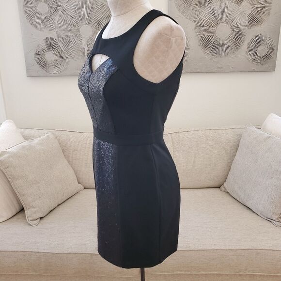 ✨ BCBGeneration ✨ Sequin Cutout Bodycon Mini Dress - [Size 8, Black] - Picture 4 of 11